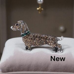 New! Charming Dachshund Brooch – Vintage Style with Faux Stones